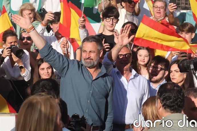 Abascal dice que Juanma Moreno ha decidido "aplicar el método Rajoy, no cambiar la herencia del PSOE"