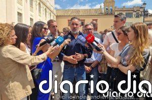 Abascal responde a Moreno sobre la prioridad nacional: "Está acusando de engañar al PP de Extremadura y Aragón"