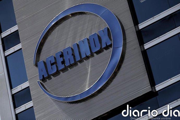 Acerinox gana 5 millones de euros hasta marzo, la mitad que en 2025, y recorta sus ventas un 11%