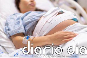 Adelantar el parto en embarazadas con hipertensión reduce casi a la mitad las complicaciones graves