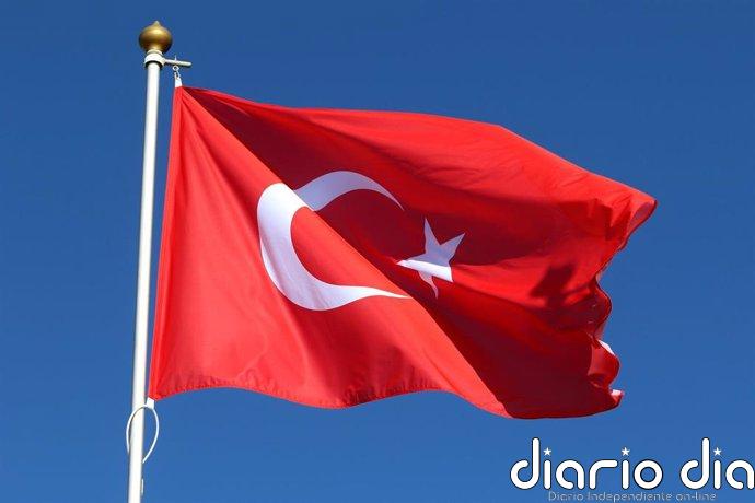 Al menos ocho muertos y 33 heridos tras el incendio de un autobús en Denizli, Turquía