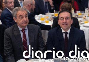 Albares pide ser "muy respetuosos" con los expresidentes y expresa su "gran afecto y cariño" hacia Zapatero