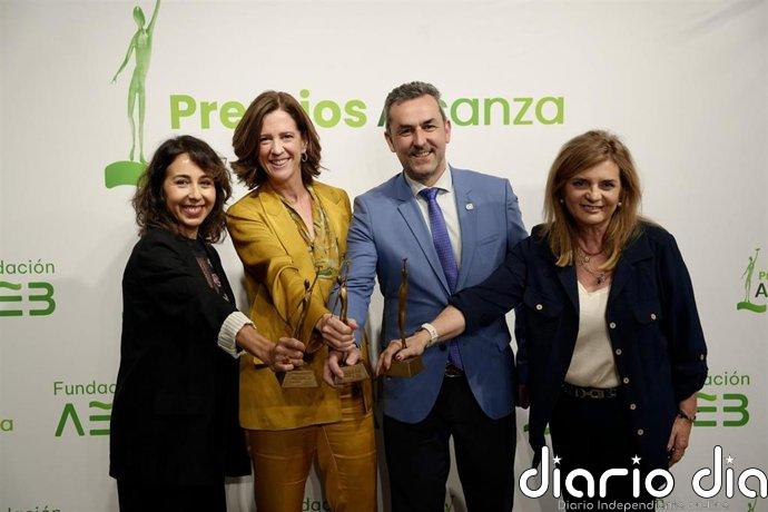 Alejandra Kindelán apela a "un gran pacto por la educación financiera" en los Premios Alcanza