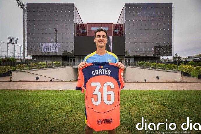 Álvaro Cortés: "Debutar con el mejor club del mundo supone nervios"