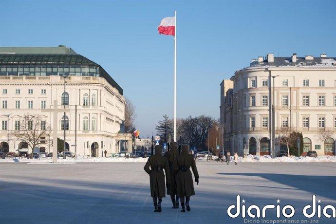 Amnistía y Human Rights First urgen a Polonia dejar de "cooperar" con las prácticas "antiinmigrantes" de Trump