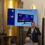 AOC y Philips MMD presentan sus monitores de 2026 apostando por los paneles OLED y el segmento QHD 260 Hz para 'gaming'