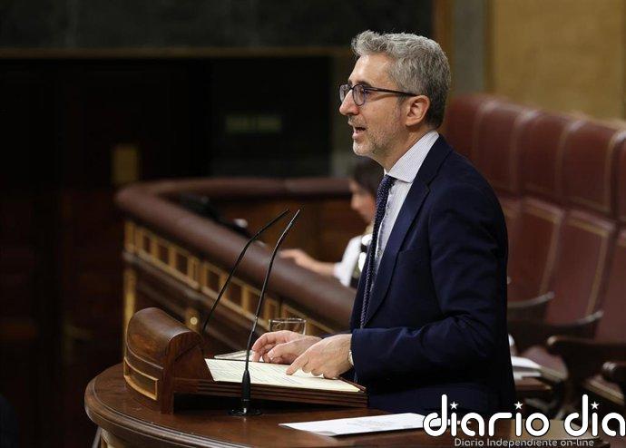 Arcadi España brinda su "pleno apoyo y confianza" a Zapatero y defiende que el expresidente sigue siendo "referente"