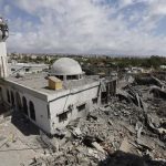 Aumentan a 14 los muertos, incluidos cuatro niños, por un ataque de Israel en un municipio en el sur de Líbano