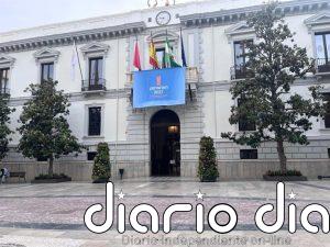 Ayuntamiento de Málaga mejora la accesibilidad y ordena el aparcamiento en la calle Real de El Fargue con nuevas aceras