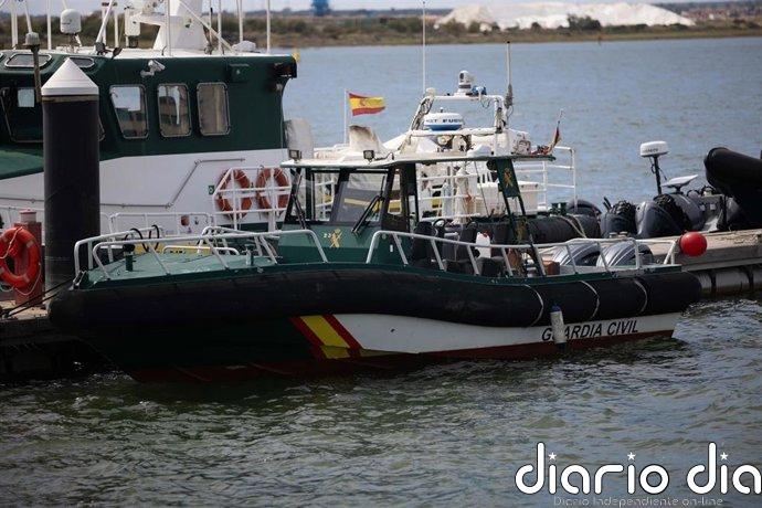 Ayuntamientos de la costa de Huelva muestran sus condolencias por la muerte los agentes persiguiendo una narcolancha
