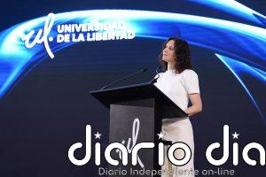 Ayuso acusa a Sheinbaum y al Gobierno de no garantizar su seguridad en México: "Hemos tenido que cortar y desaparecer"
