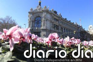 Banco de España prevé que la deuda de los hogares copará el 65% de sus rentas en 2028 por la guerra en Irán