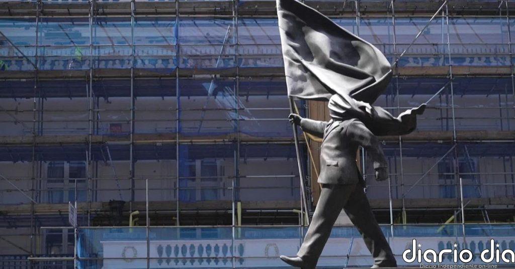 Banksy se estrena en la escultura con una estatua en pleno centro de Londres