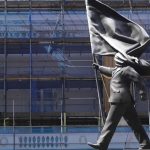 Banksy se estrena en la escultura con una estatua en pleno centro de Londres