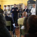 Barbón inaugura la nueva biblioteca popular de Casomera (Aller),