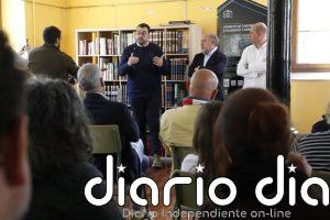 Barbón inaugura la nueva biblioteca popular de Casomera (Aller),