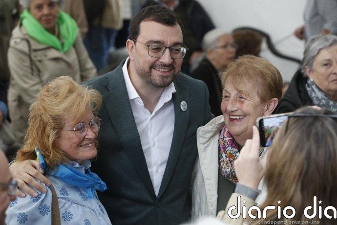 Barbón rechaza el "paternalismo" hacia los mayores y defiende su papel en el estado del bienestar