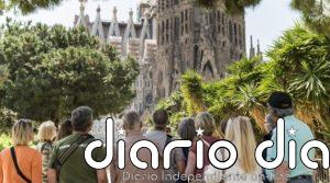 Barcelona finaliza la reurbanización de la calle Marina junto a la Sagrada Familia