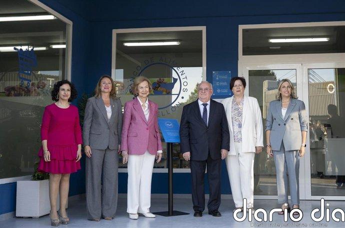 Barrachina ensalza ante la Reina Doña Sofía la "encomiable" labor del Banco de Alimentos