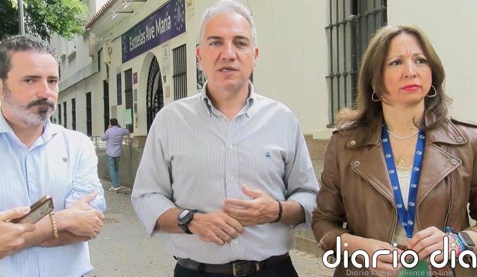 Bendodo tras ejercer su derecho al voto en Málaga: "Hoy puede ser un gran día para nuestra tierra"