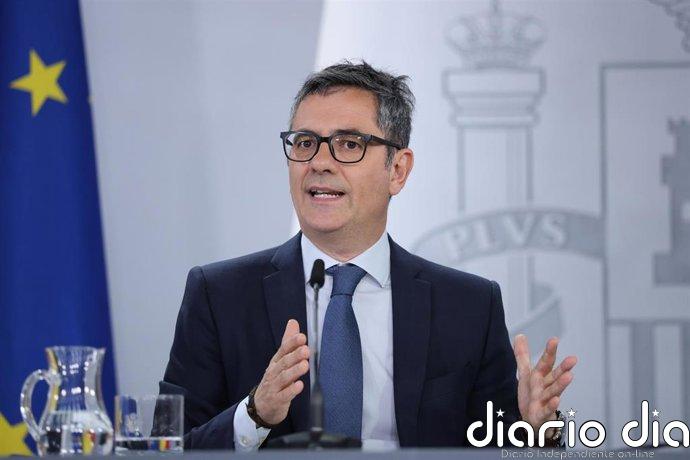 Bolaños dice que no es obligatorio un IVA franquiciado de 85.000 euros y lo desliga del decreto de alquileres
