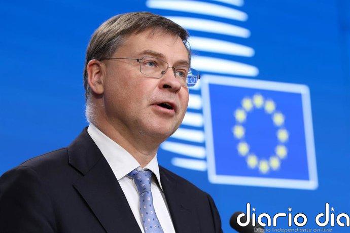Bruselas ultima una rebaja de previsiones por la "crisis de estanflación" a causa de la guerra en Irán