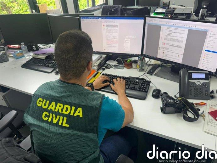 Cae un grupo criminal que estafó más de 18.000 euros a hosteleros de Málaga y detienen a seis personas