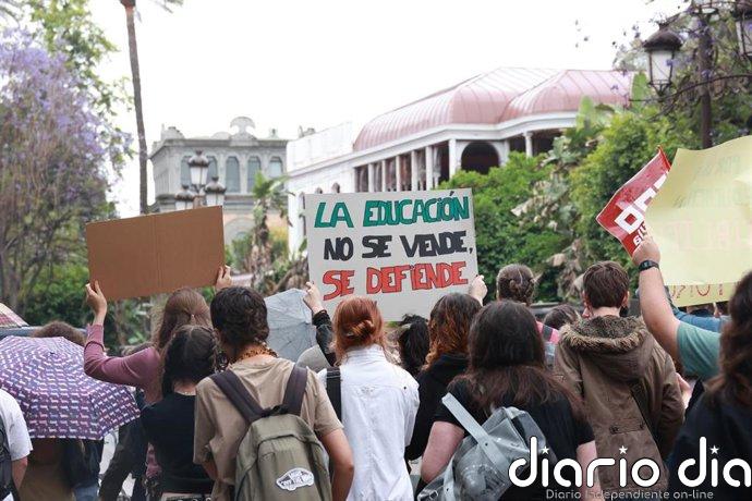 CCOO convoca una protesta este lunes para reclamar una "dotación financiera suficiente" para la Universidad de Sevilla