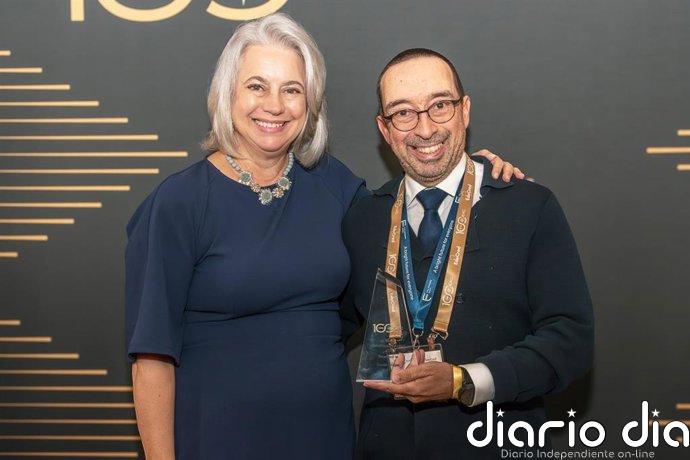 Daniel Burgos, presidente de MIU, galardonado en Washington con el DEAC Global Impact Award