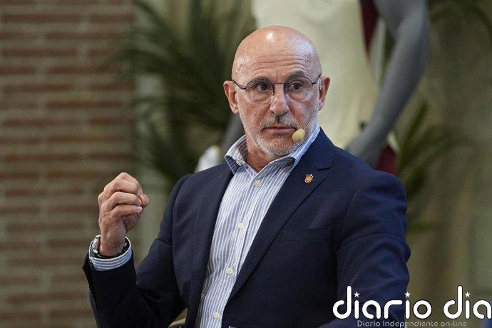 De la Fuente subraya que habrá solo "tres porteros" en su lista para el Mundial