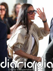Demi Moore inaugura el Festival de Cannes 2026 con la chaqueta estilo globo que confirma la gran tendencia del año