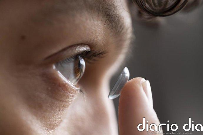 Depresión: Prueban con éxito en ratones unas lentes de contacto con la misma eficacia que el 'Prozac'