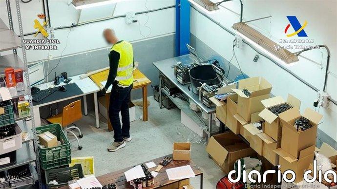 Desmantelada en Peligros (Granada) una nave ilegal dedicada a la mezcla y almacenamiento de productos de vapeo