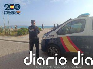 Detenido un hombre por grabar a dos jóvenes, una de ella menor, y masturbarse en una playa de Palma