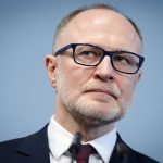 Dimite el ministro de Defensa de Letonia tras el impacto de drones ucranianos en el país