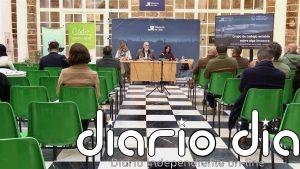 Diputación de Cádiz eleva a 600.000 euros las ayudas a nueve ayuntamientos para paliar los efectos del alga invasora