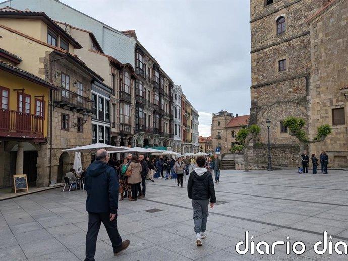 Ecologistas instan a los ayuntamientos a adoptar la tasa turística y dedicar la recaudación a mejorar el transporte