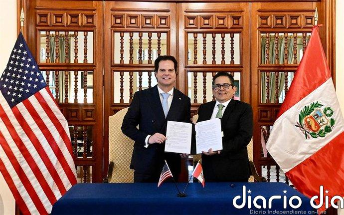 EE.UU. y Perú firman un acuerdo para atraer capital estadounidense a proyectos estratégicos en el país andino