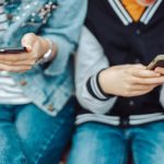 El 32% de los adolescentes gallegos con pareja sufrió violencia digital, según un estudio de Unicef
