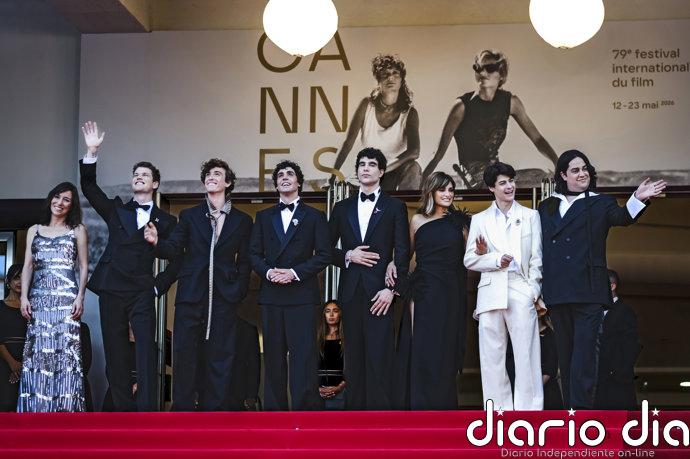 El accesorio que Guitarricadelafuente ha utilizado en Cannes para elevar su look y que pule un traje sobrio