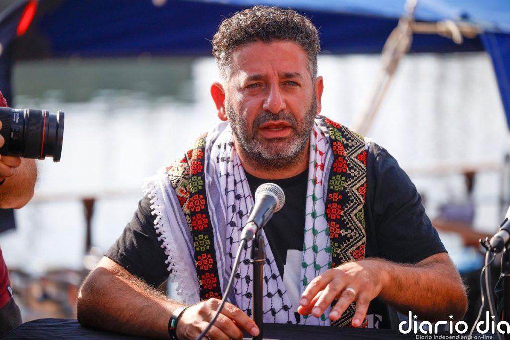 El activista español de la Flotilla Saif Abukeshek aterriza en Barcelona