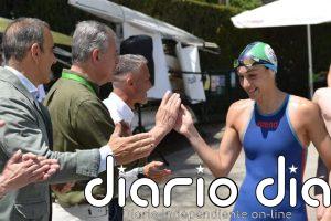 El alcalde de Sevilla asiste al Campeonato de Andalucía de Natación de Aguas Abiertas en el Club Náutico