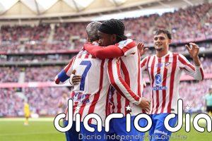 El Atlético regala a Griezmann su última victoria en el Metropolitano