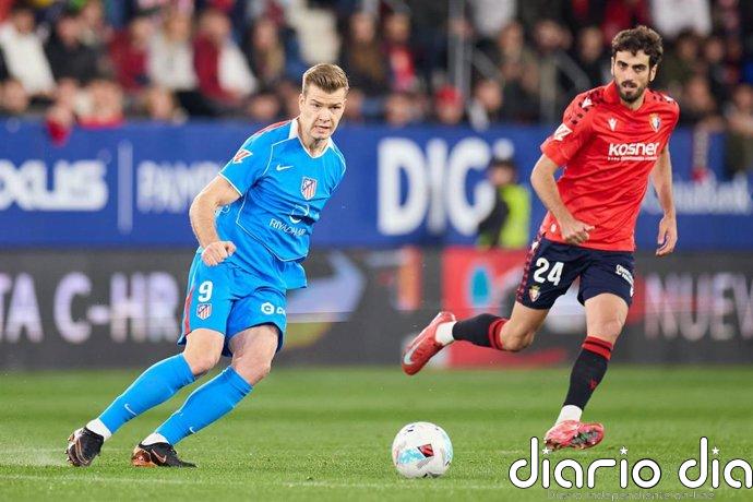 El Atlético se fabrica en El Sadar un triunfo sin brillo