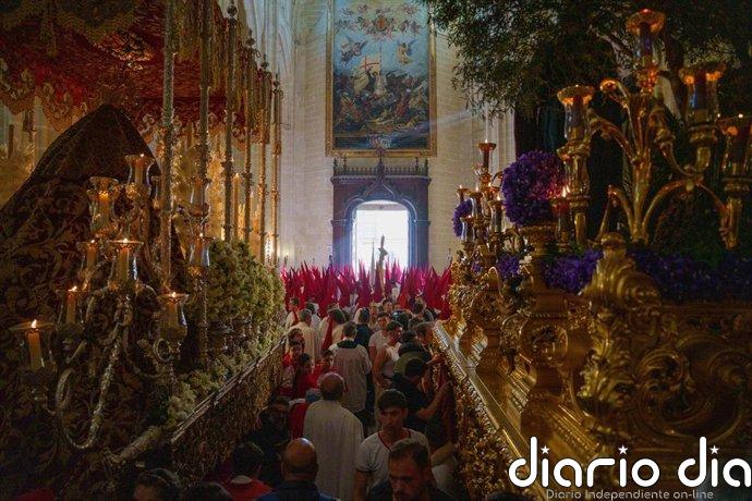El Ayuntamiento de Jerez presenta a la Junta el proyecto para una Semana Santa de Interés Turístico Internacional