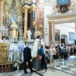 El Besamanos a la Virgen alcanza un récord histórico de participación tras el paso de 34.000 fieles