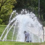 El calor de pleno verano con temperaturas récord para mayo y noches tropicales se mantendrá hasta la próxima semana