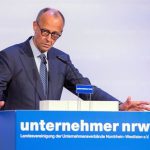 El canciller alemán Friedrich Merz rechaza las tácticas "hostiles" de UniCredit en la OPA sobre Commerzbank