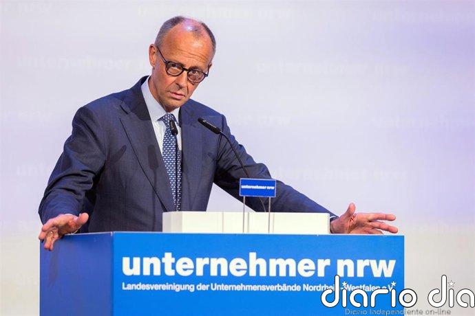 El canciller alemán Friedrich Merz rechaza las tácticas "hostiles" de UniCredit en la OPA sobre Commerzbank