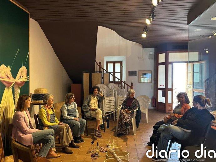 El castillo de Capdepera celebra un taller de pleita para reivindicar el legado de la artesanía tradicional